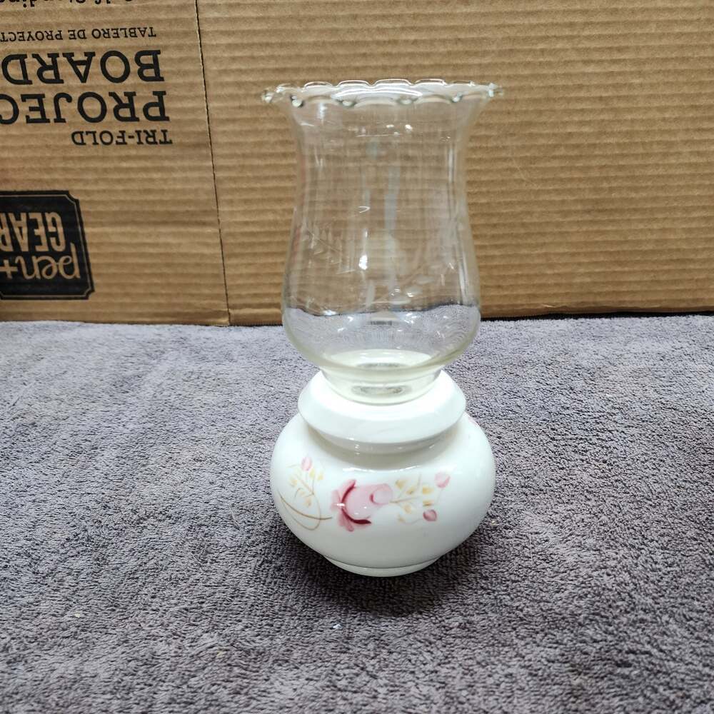 Hurricane lamp style candle holder V